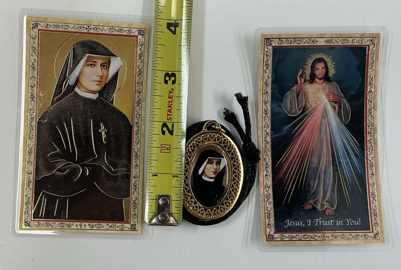 Medal Saint Faustina & The Divine Mercy And Holy Card, Healing Prayer In English
