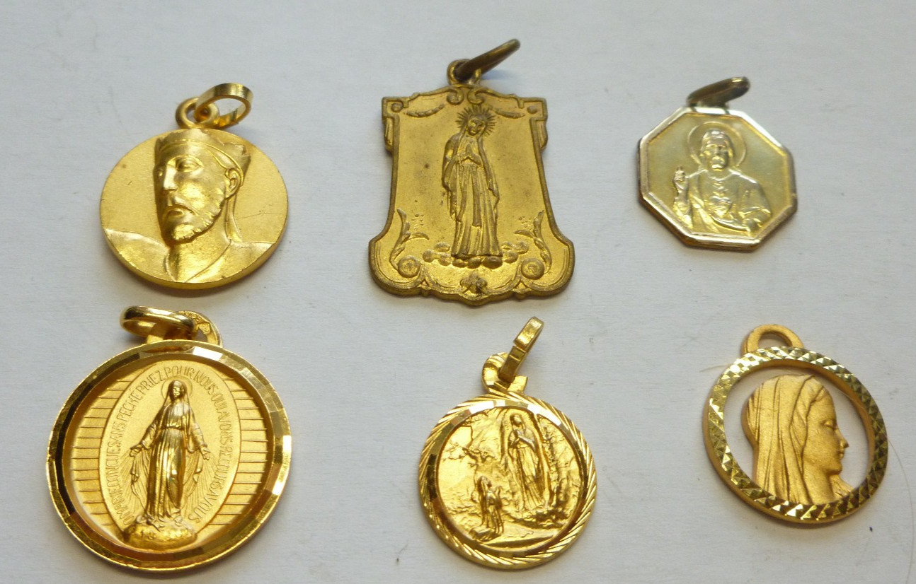 26F16/26 OLD 6 MEDAL RELIGIOUS gold plated (24)