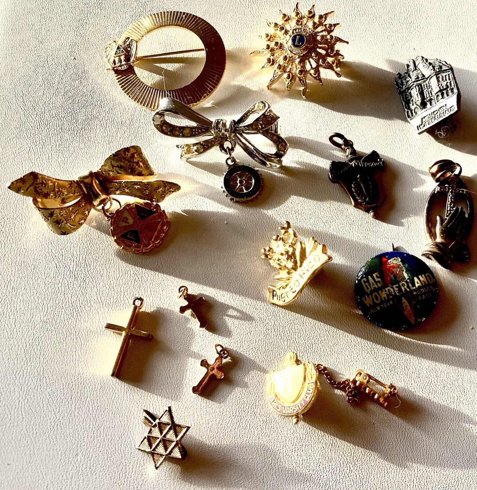 Nice Collection of Assorted Vintage Organizational/Religious Pins/Gold Toned/925