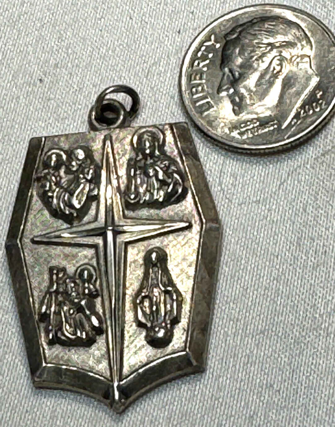 VINTAGE 1960’S STERLING SILVER 4 WAY MULTI MEDAL PENDANT NECKLACE -FREE SHIP