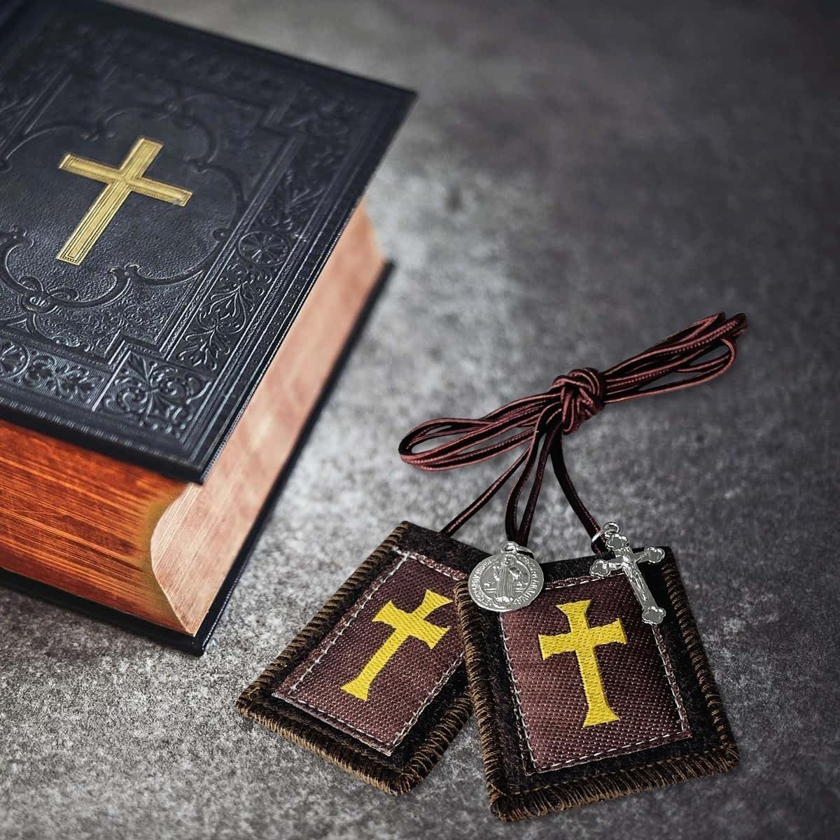 Classic Brown Wool Scapular Set – Ideal Gift for First Communion & Confirmation