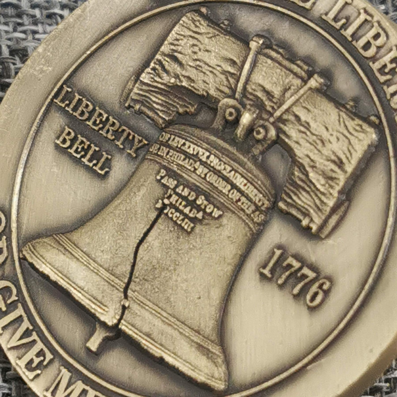 Strugglejewelry United States Liberty Bell 1776 Challenge Coin Iconic Bronze