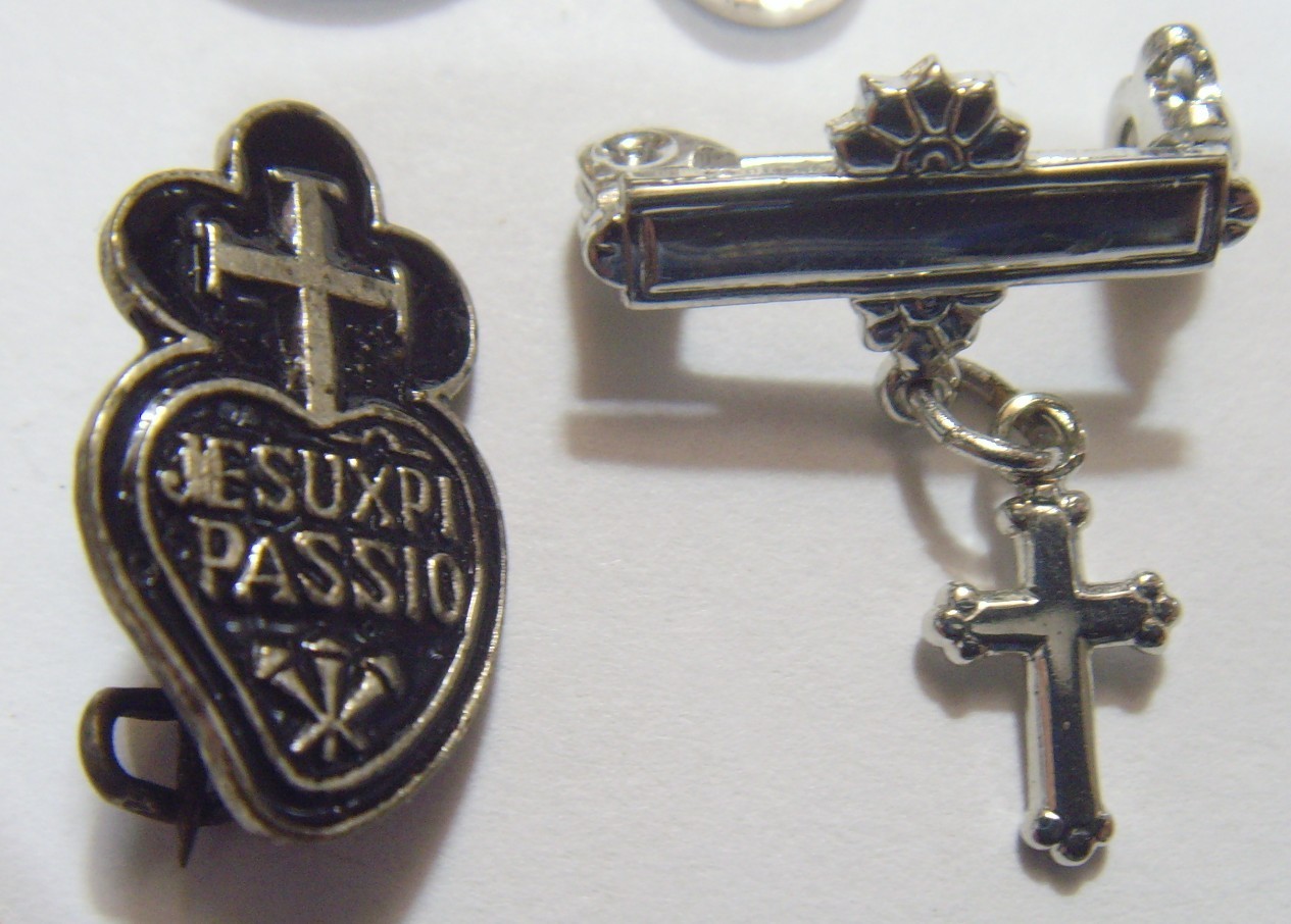 10 antique catholic Saints religious items medal pin pendant etc lot 54988