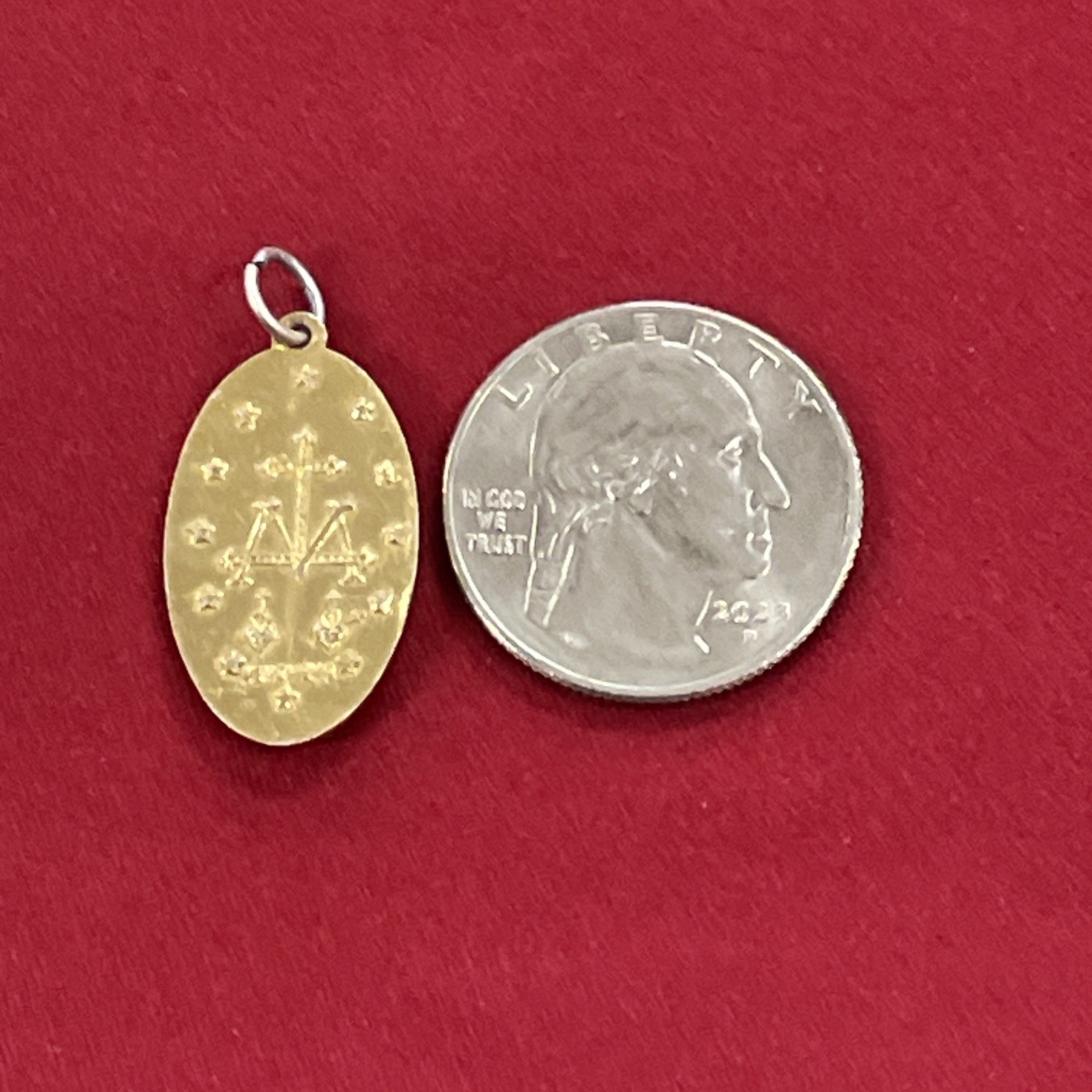 Vintage Gold Toned Religious Virgin Mary Christian Miraculous Medal Pendant