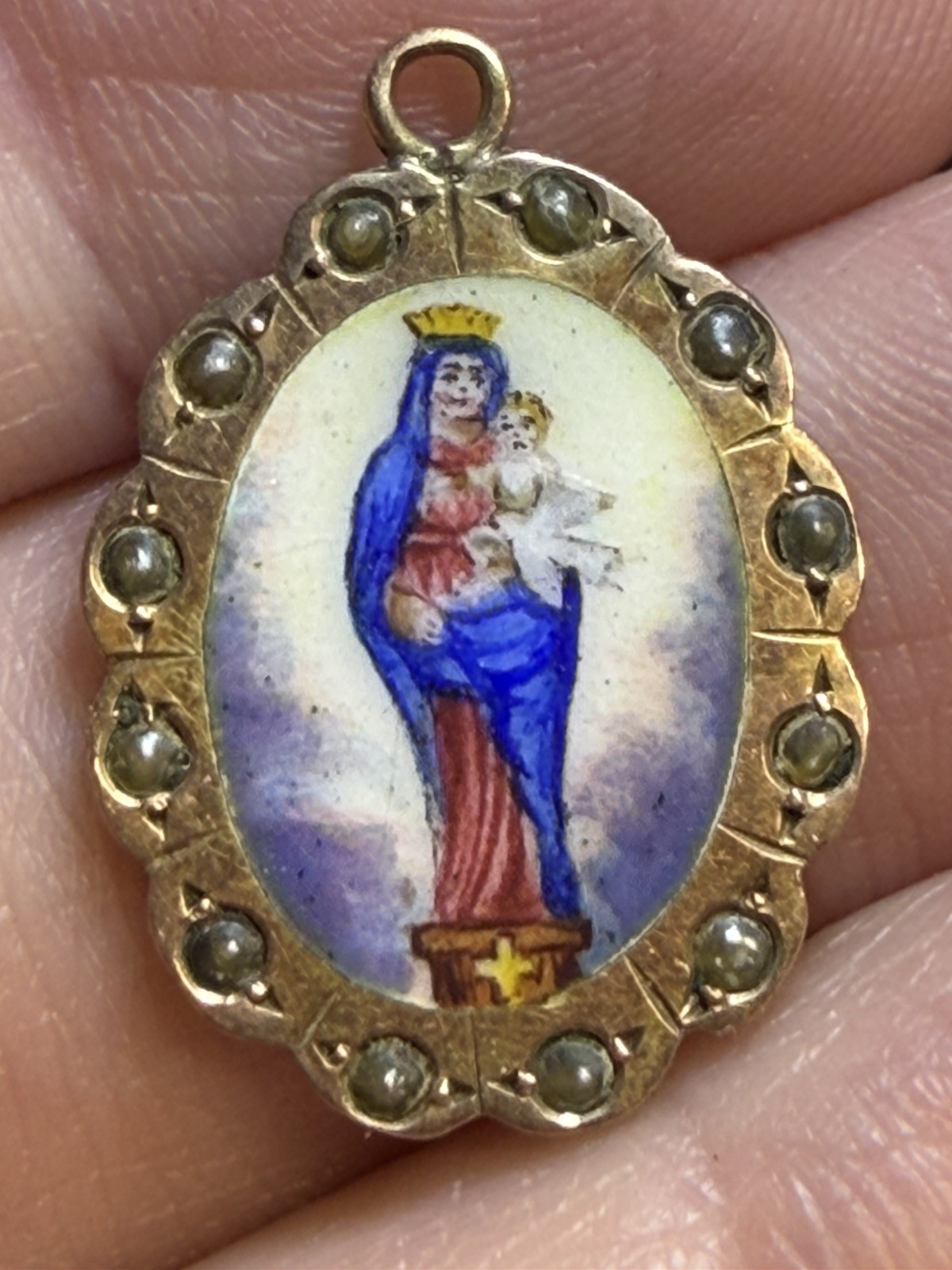BLESSED VIRGIN MARY ENAMEL MEDAL RARE RELIGIOUS oval SHAPE PENDANT 10k read