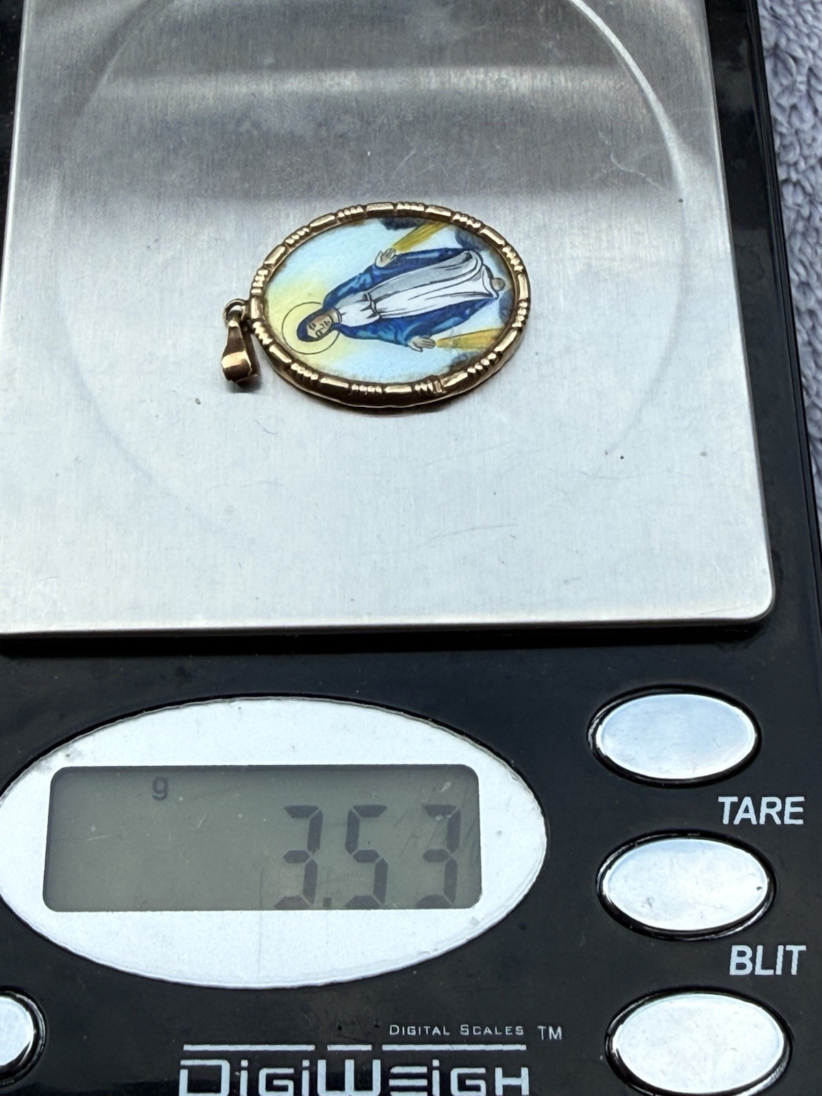 Vintage 10K Yellow Gold Enameled Miraculous Virgin Mary “Milagrosa” Medal