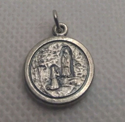 7 Vtg &1 Rear Catholic Saints, Mary, Bernadette, Joseph, Dymphna Medal Pendants