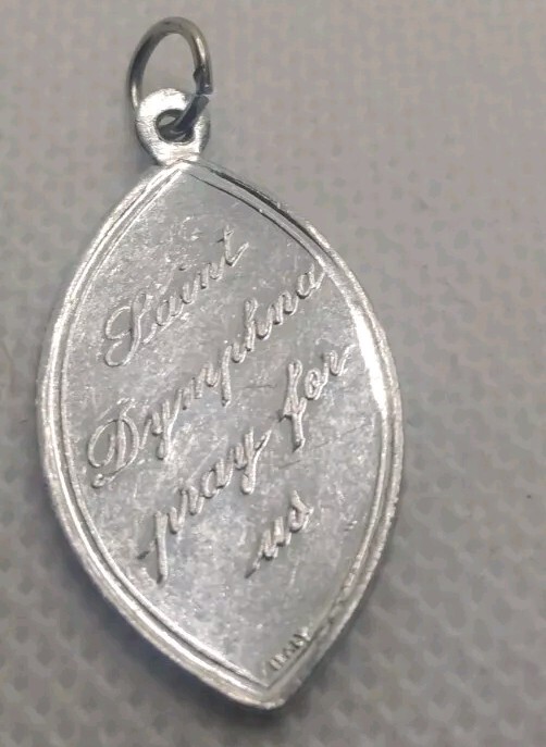 7 Vtg &1 Rear Catholic Saints, Mary, Bernadette, Joseph, Dymphna Medal Pendants