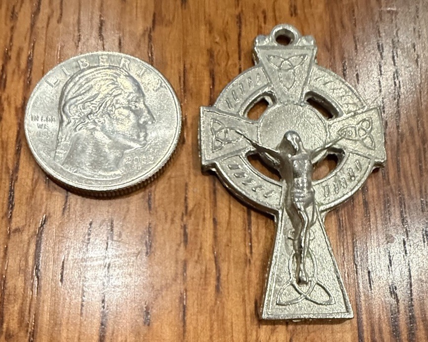 Vintage Celtic Cross Crucifix Pendant Silver Tone Erin Ireland Religious Medal