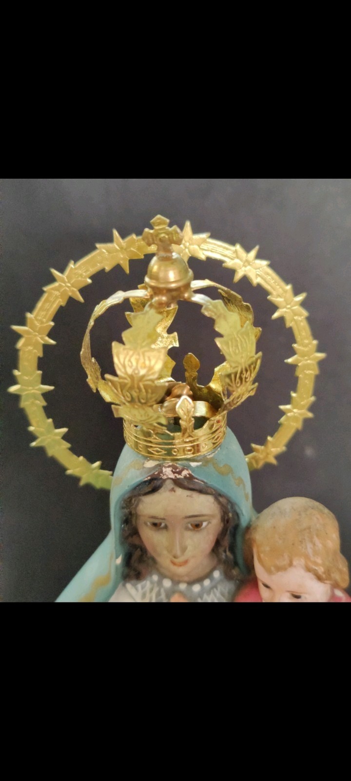 Set Of 2 Pieces Metal Crown 2 cms at base and Metal Halo 8 cms Diameter