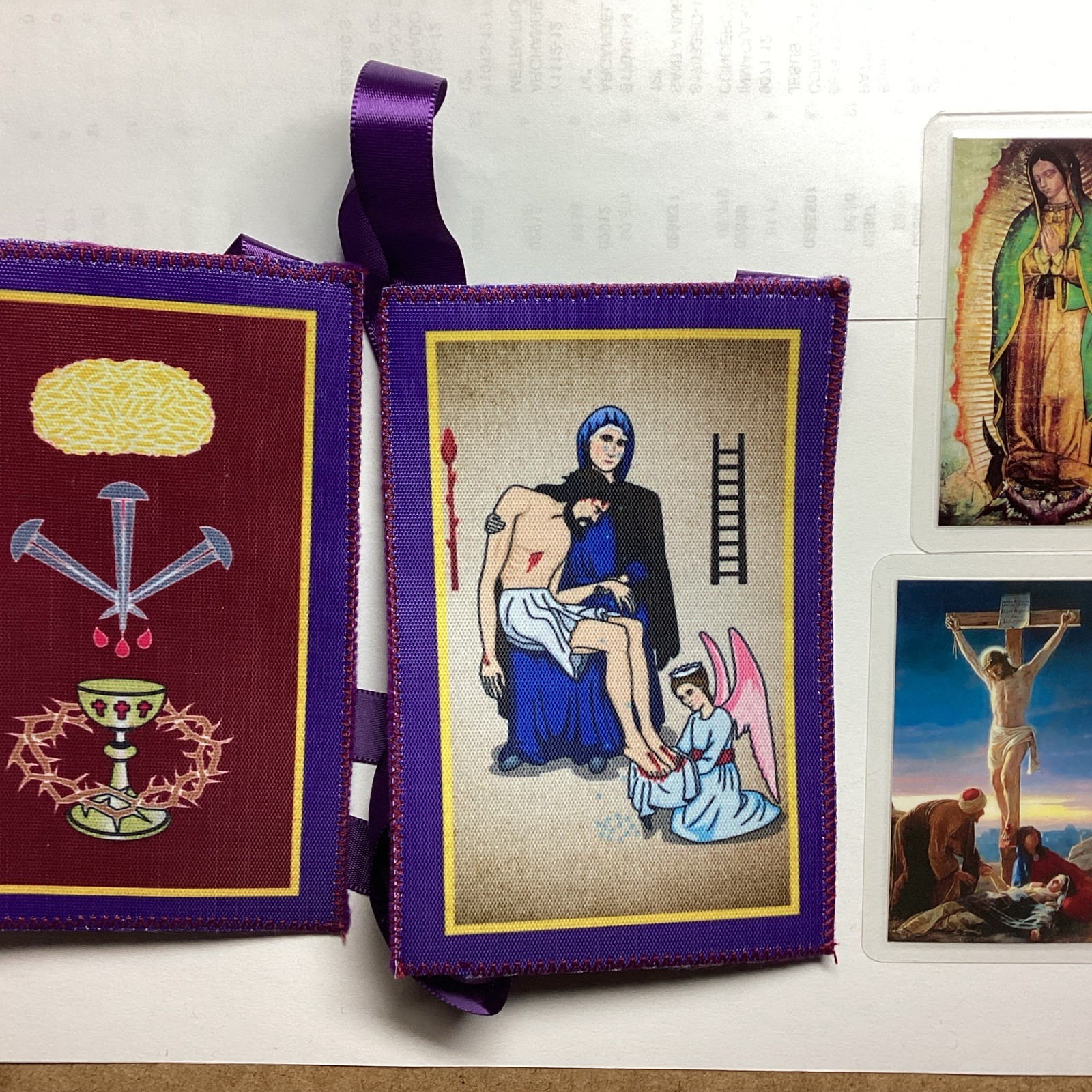 Scapulars Catholic,Purple Scapular and Holy Cards In Spanish Protection, Favors