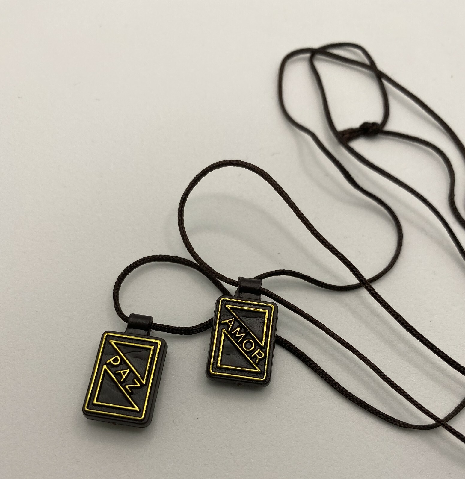 Sacred Heart and Our Lady of Mt. Carmel Moulded Scapular – 1/2″ H, 14-1/2″ L