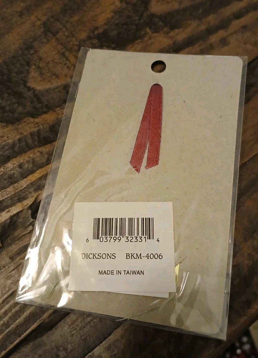 Dicksons 18K Gold Plated Bookmark Taiwan BKM-4006 NIP