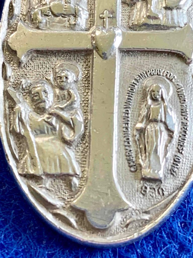 Creed Sterling Silver Four Way Religious Medallion Pendant Necklace 18″ Long