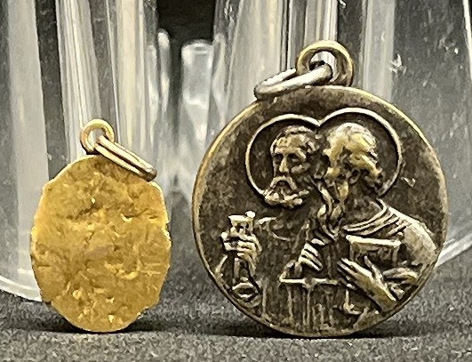 Italy 1920´ old lot x2 St. Sebastian, St Peter & Paul, Mary Help, gold the small