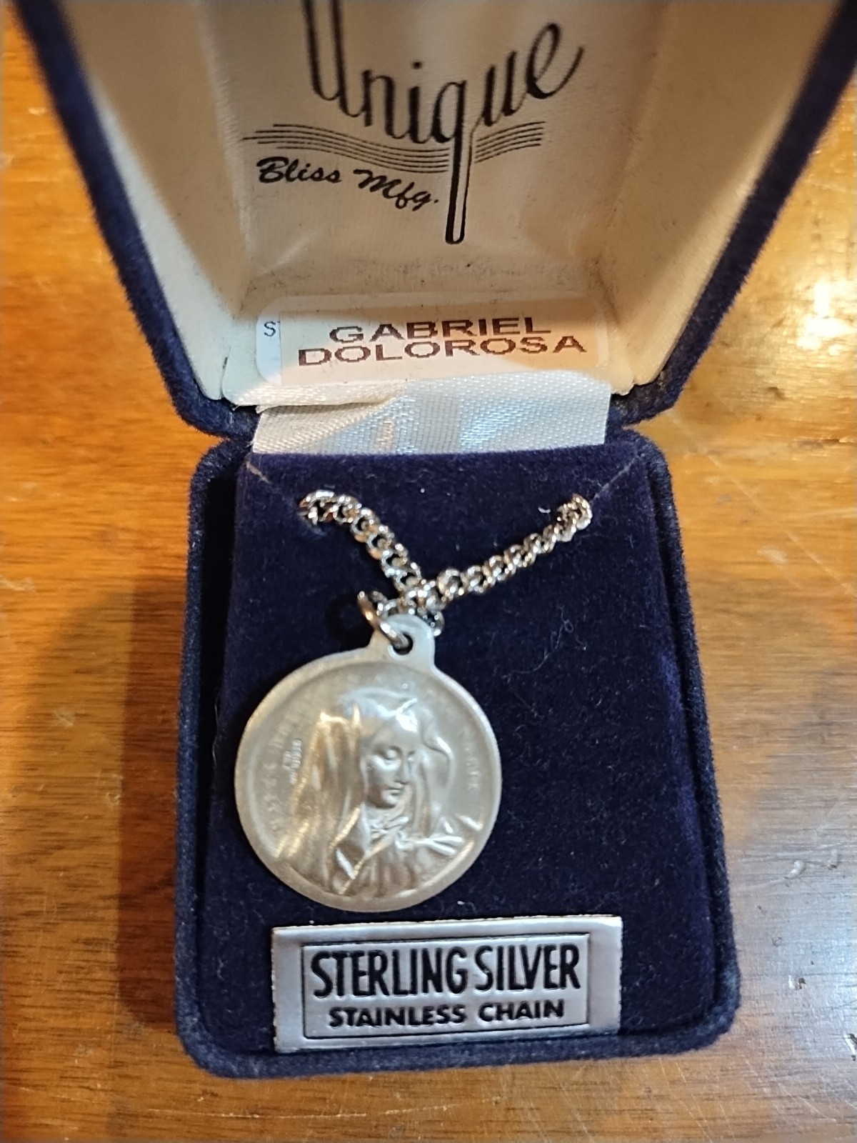 St Gabriel the Archangel Mater Dolorosa Sterling Silver Medal +20″ Chain