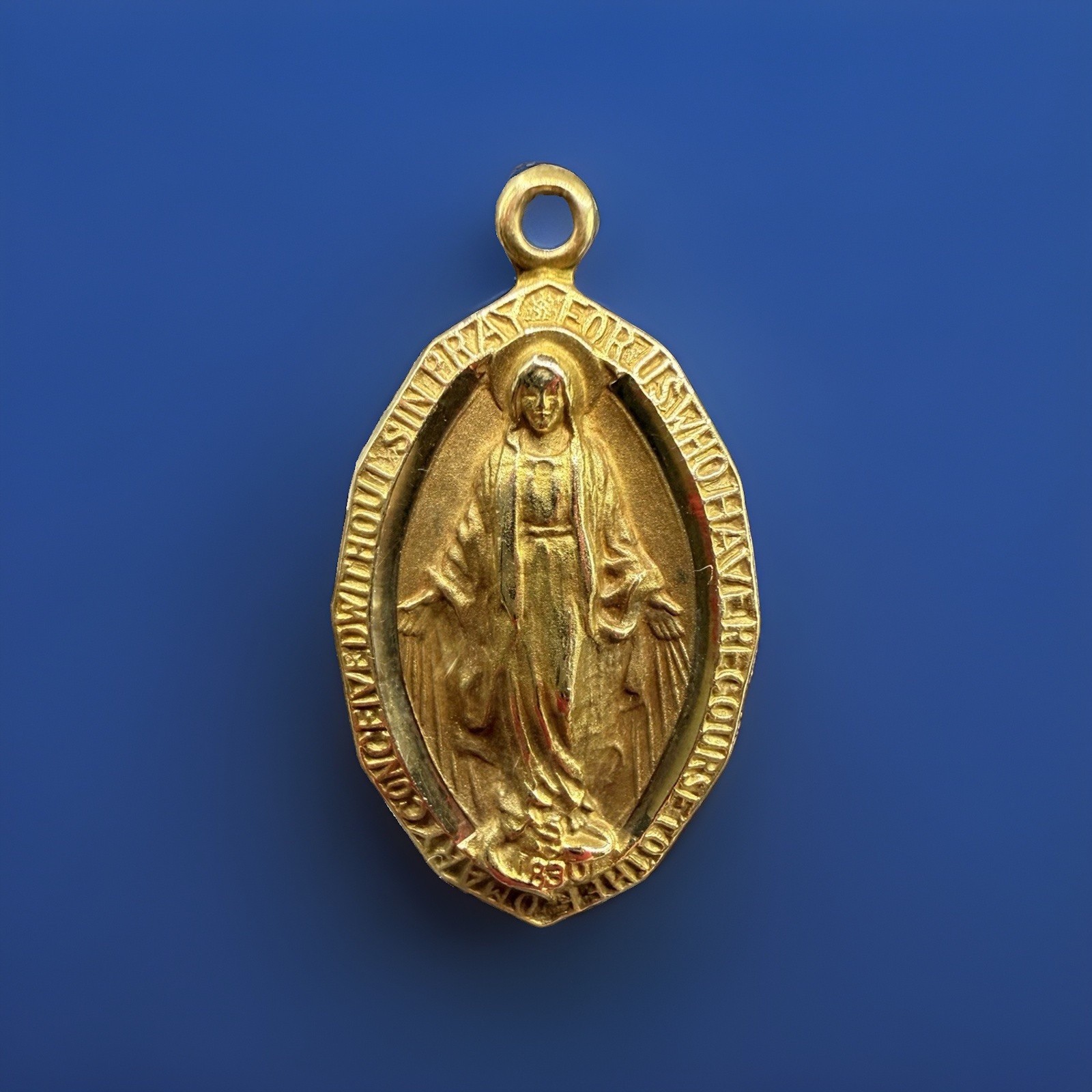Vintage 10K Yellow Gold Miraculous Medal Pendant Mary Blessed Mother Charm 2.55g