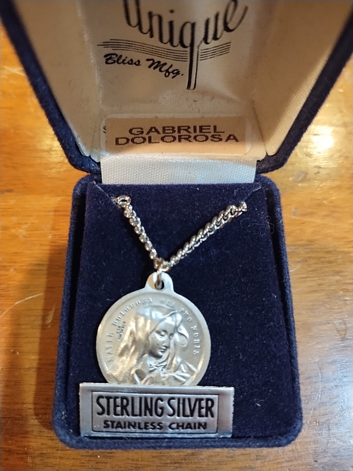 St Gabriel the Archangel Mater Dolorosa Sterling Silver Medal +20″ Chain