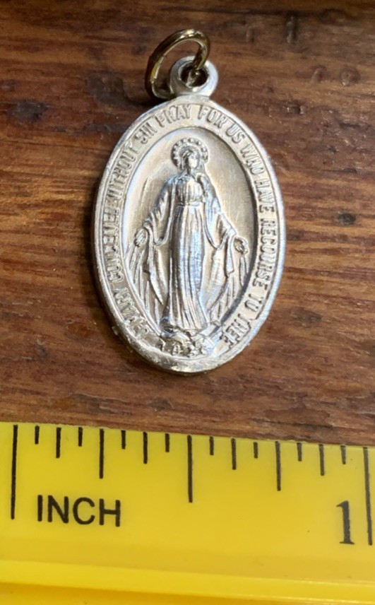 Miraculous Medals, Lot Of 100 pcs Metal Catholic Devotion Bulk 5/8” Wide