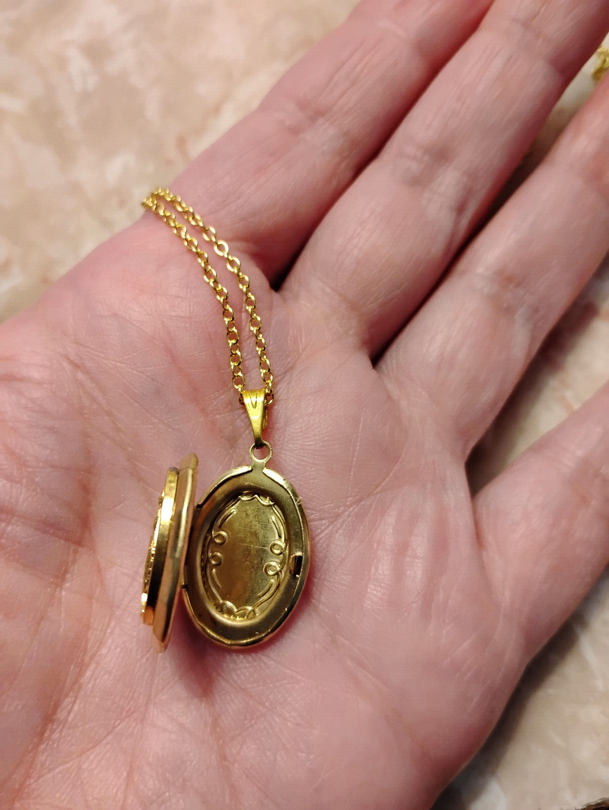Gold Miraculous Medal Locket 1″ Pendant necklace 14K gold plated link chain