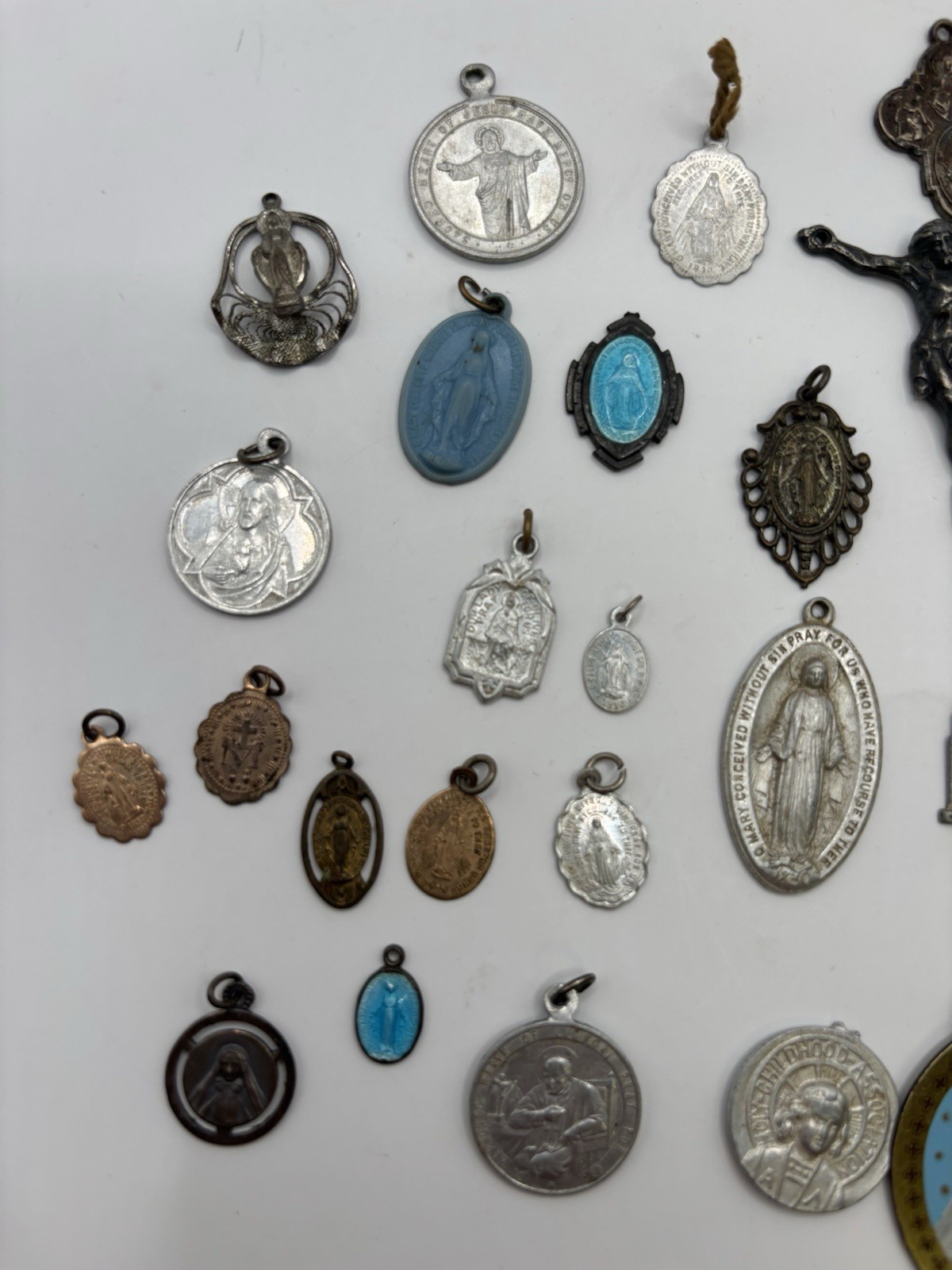 Vintage Lot of 31 Religious Catholic Medals/Pendants Italy Silver Tone/Enamel