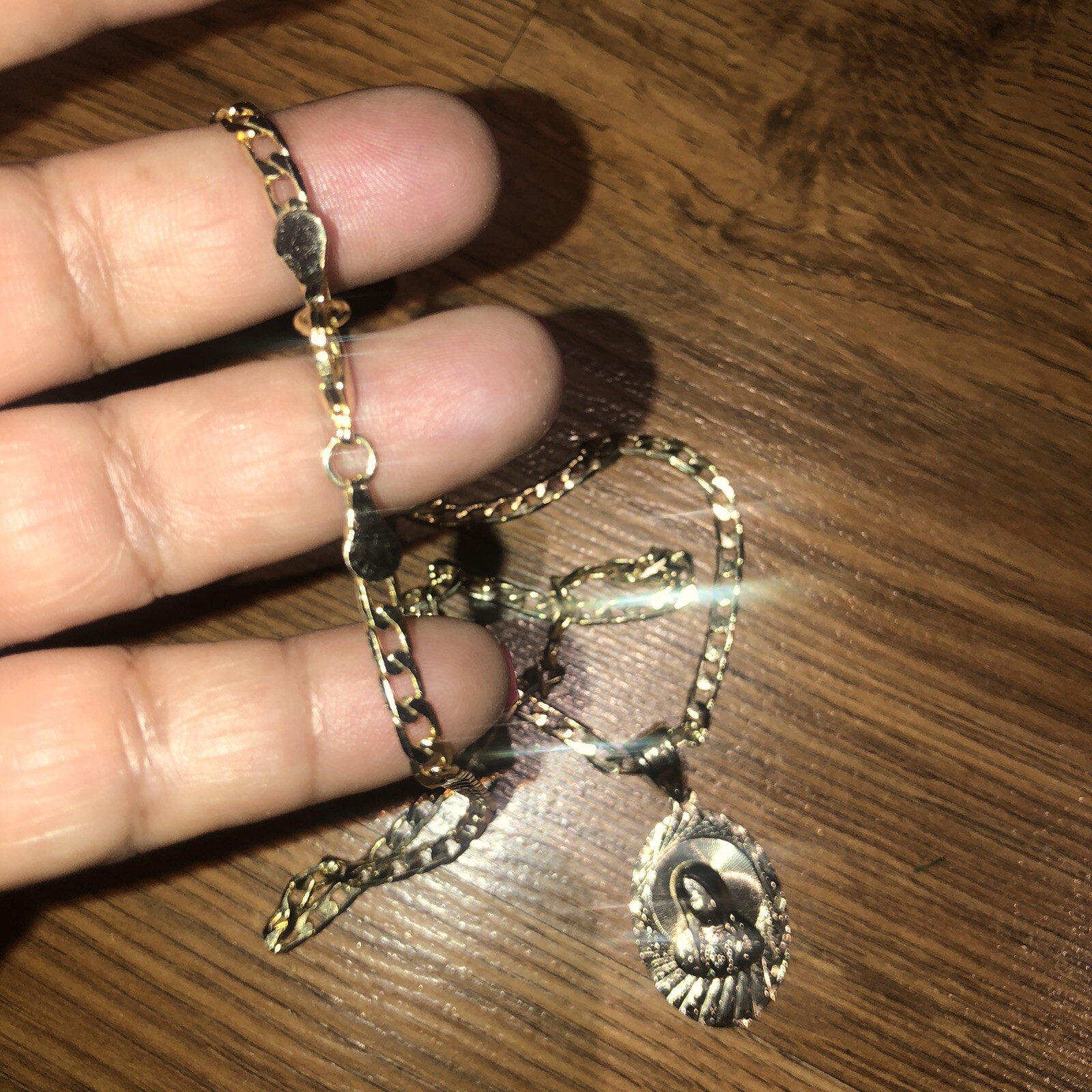 Gold Tone Oval Lady of Guadalupe Virgin With 24” Chain Catholic Medal Pendant