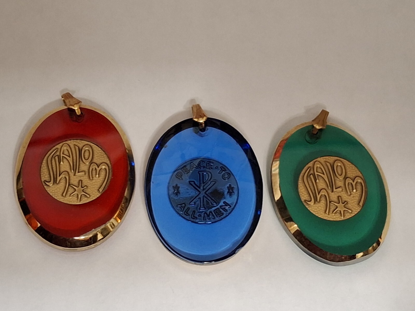 Vintage Chi Rho Shalom PEACE Pendant Medal Red Blue Or Green Lucite New – old