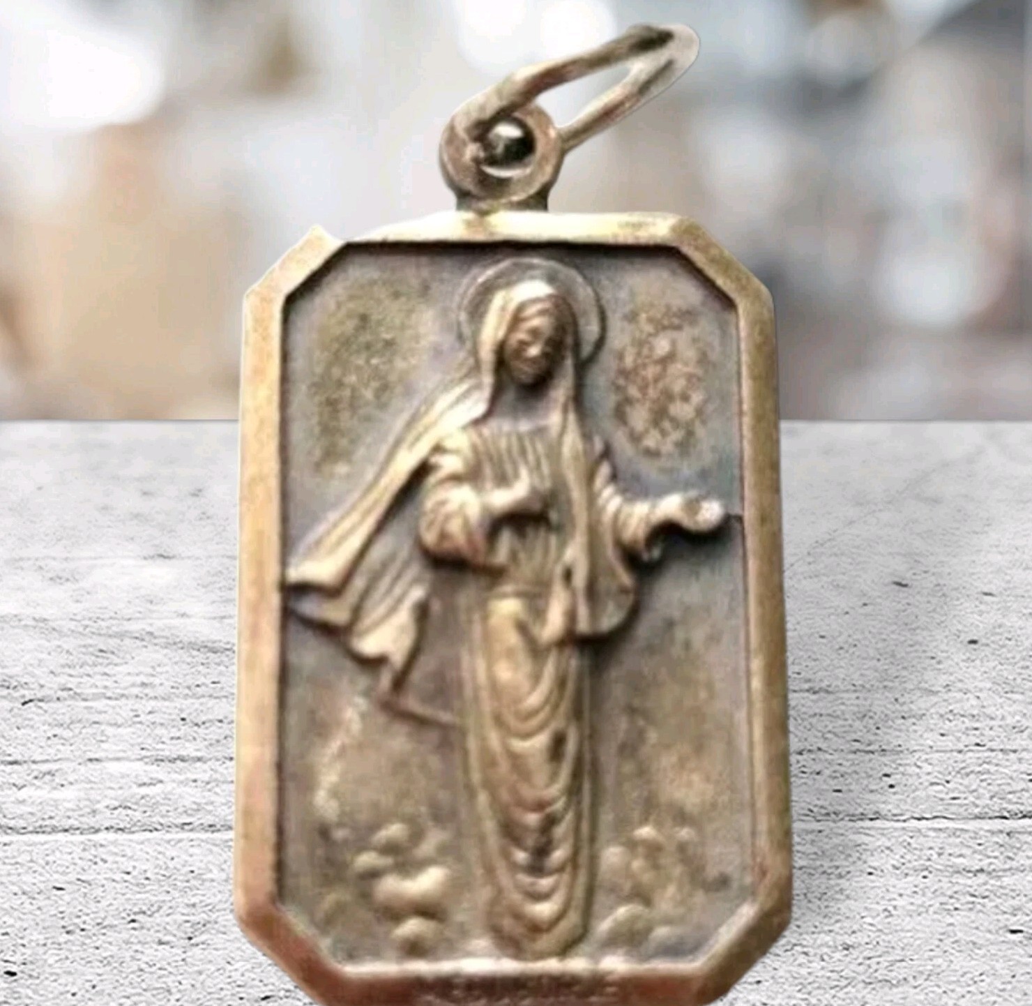 Pendant Charm Medal MEDUGORJE VIRGIN MARY Vtg / Antique