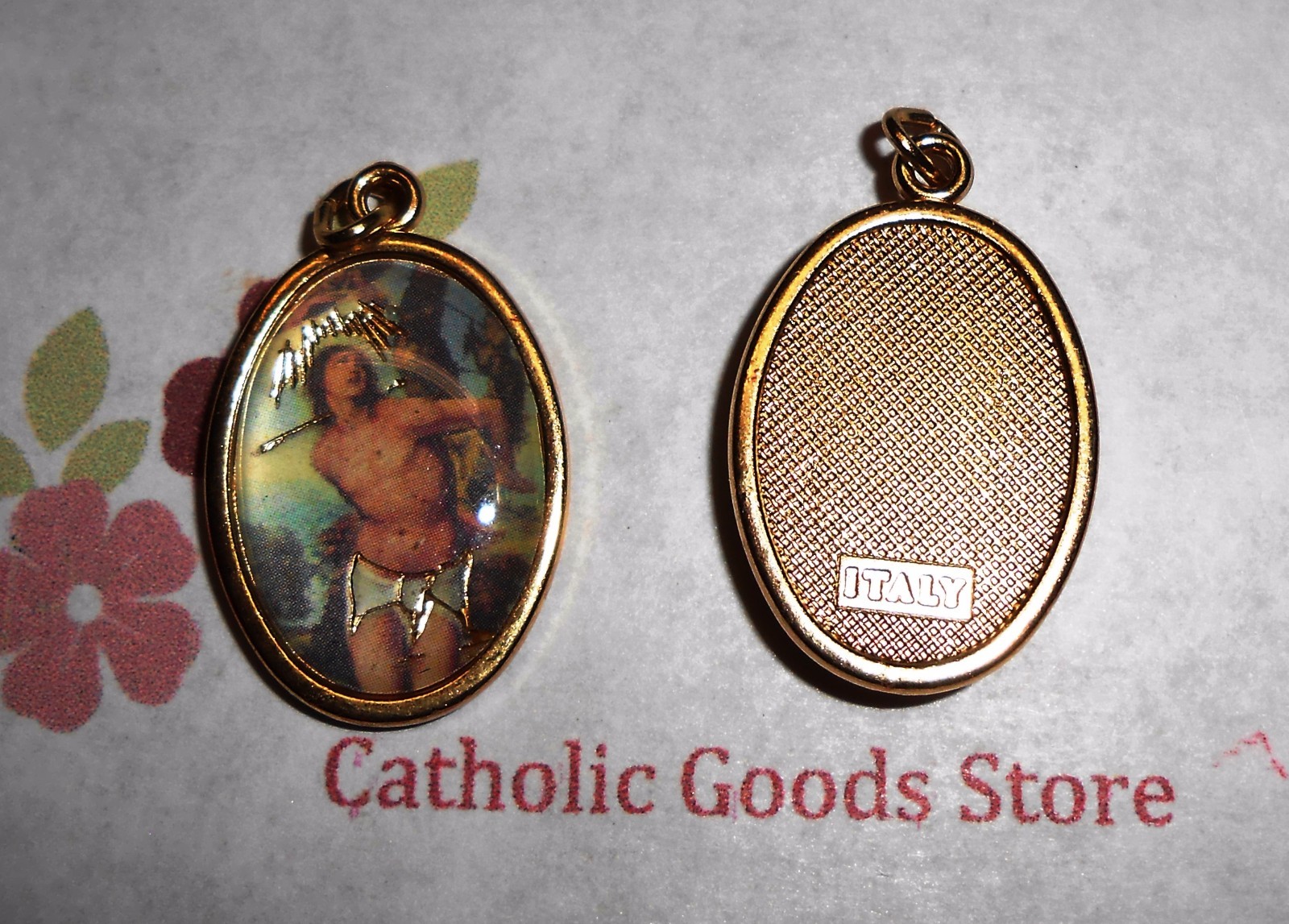 St. Saint Sebastian Italian 1 inch Gold Tone and Enameled – Medal 690-540