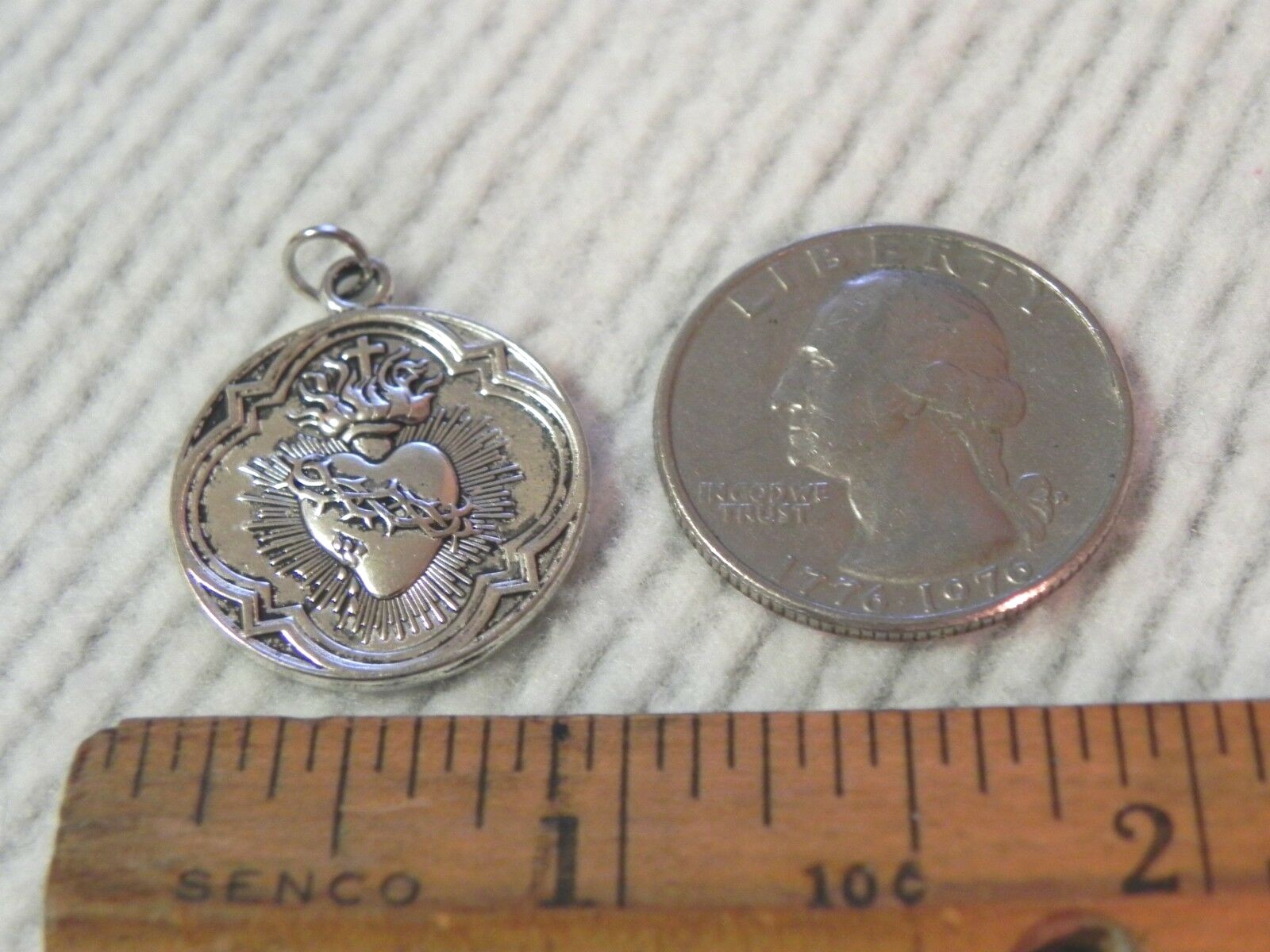 Sacred Heart Medal Silver Tone Catholic Pendant Coeur Sacre Unknown Vintage NICE