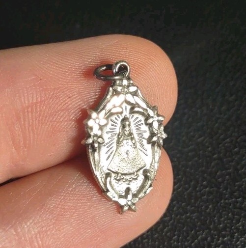 2.4 Gram Vintage Infant Of Prague Medal Sterling Silver 925 Religious Holy Charm