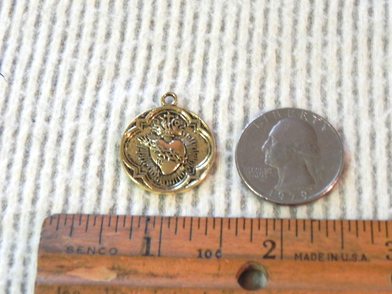 Sacred Heart Medal Gold Tone Medal Catholic Pendant Coeur Sacre Unknown Vintage