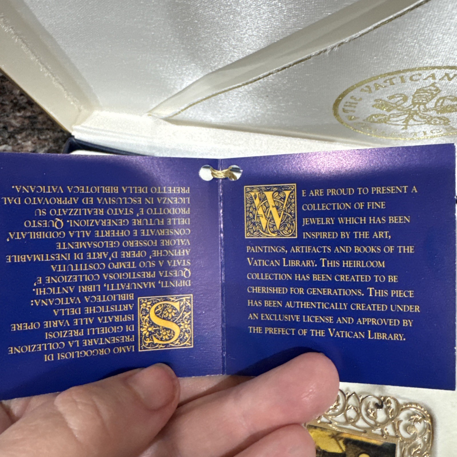 Vatican Collection Limited Edition, 1997 Nativity 14 Karat Gold And Diamond Pin