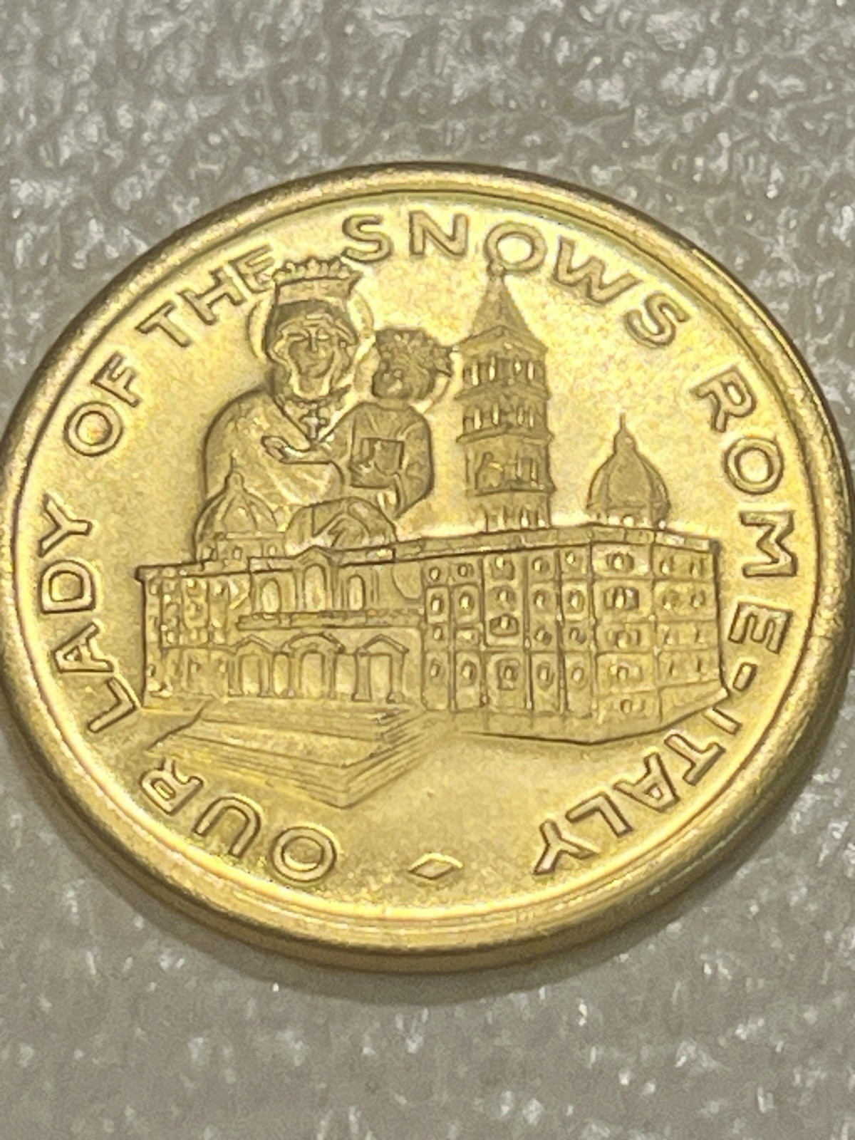 Our Lady Of The Snows Rome Italy Bellewille Ill 10th Anniversary Coin Medal Case