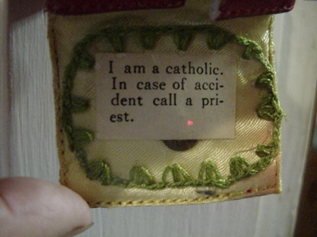 Vintage POCKET SHRINE SCAPULAR BADGE Crucifix/Metals-RED LEATHER Pouch-SNAP