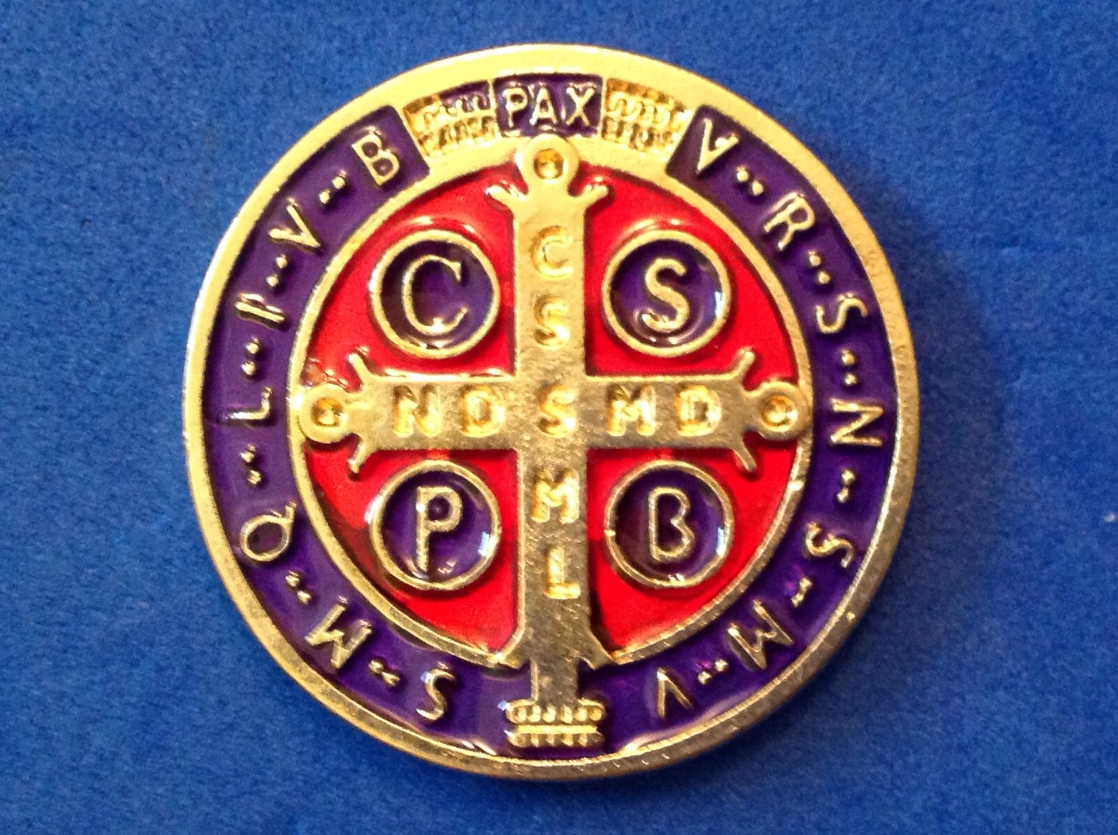 Rare Gold St BENEDICT Pocket Token Protection 1-1/8″ Saint Medal ENAMEL Red Blue
