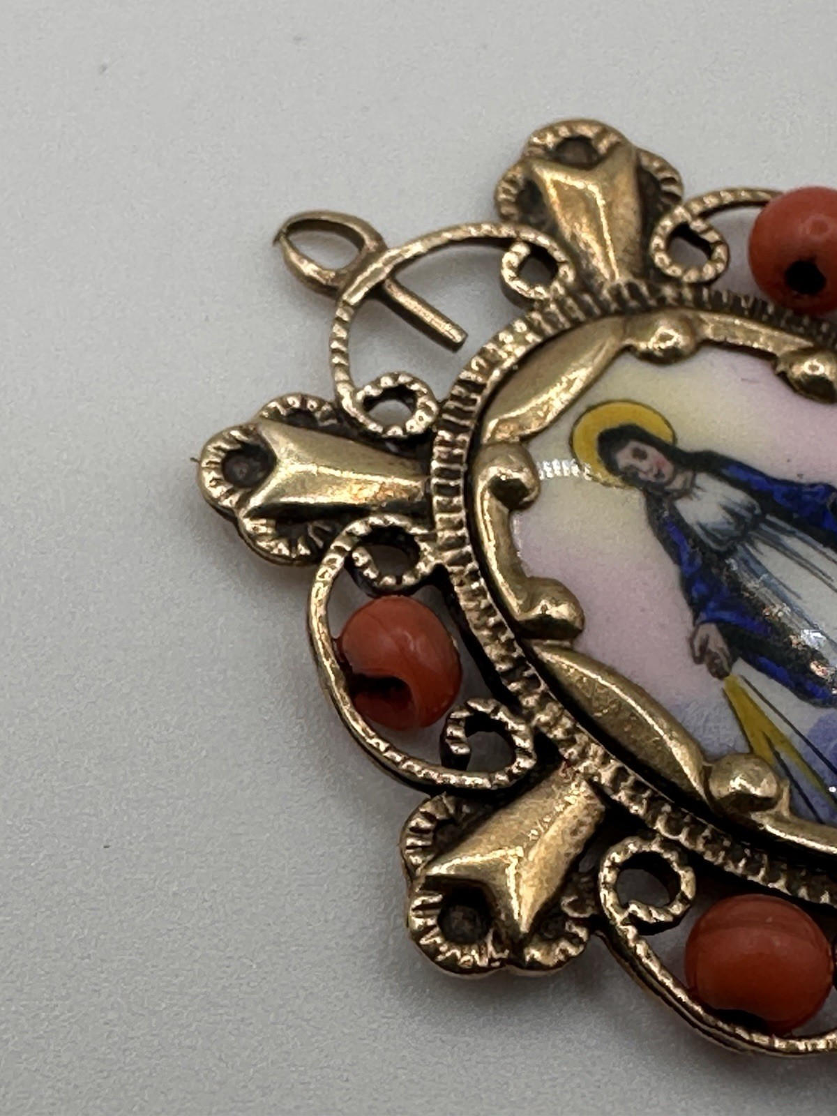 Vintage 10K Gold Miraculous Medal Pendant Enamel Religious Coral? 3g Tested