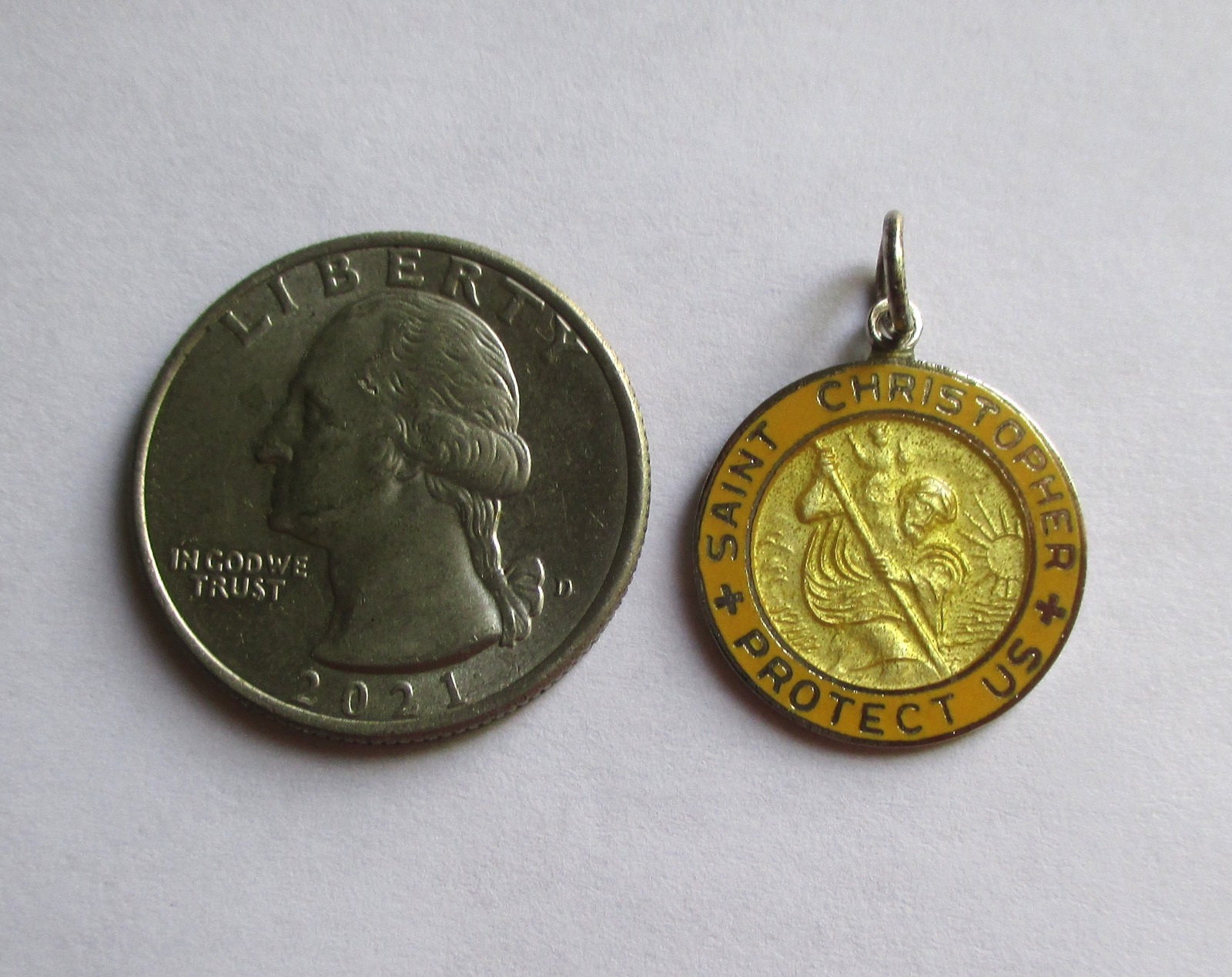 7/8in VINTAGE STERLING SILVER YELLOW ENAMEL SAINT CHRISTOPHER MEDAL PENDANT