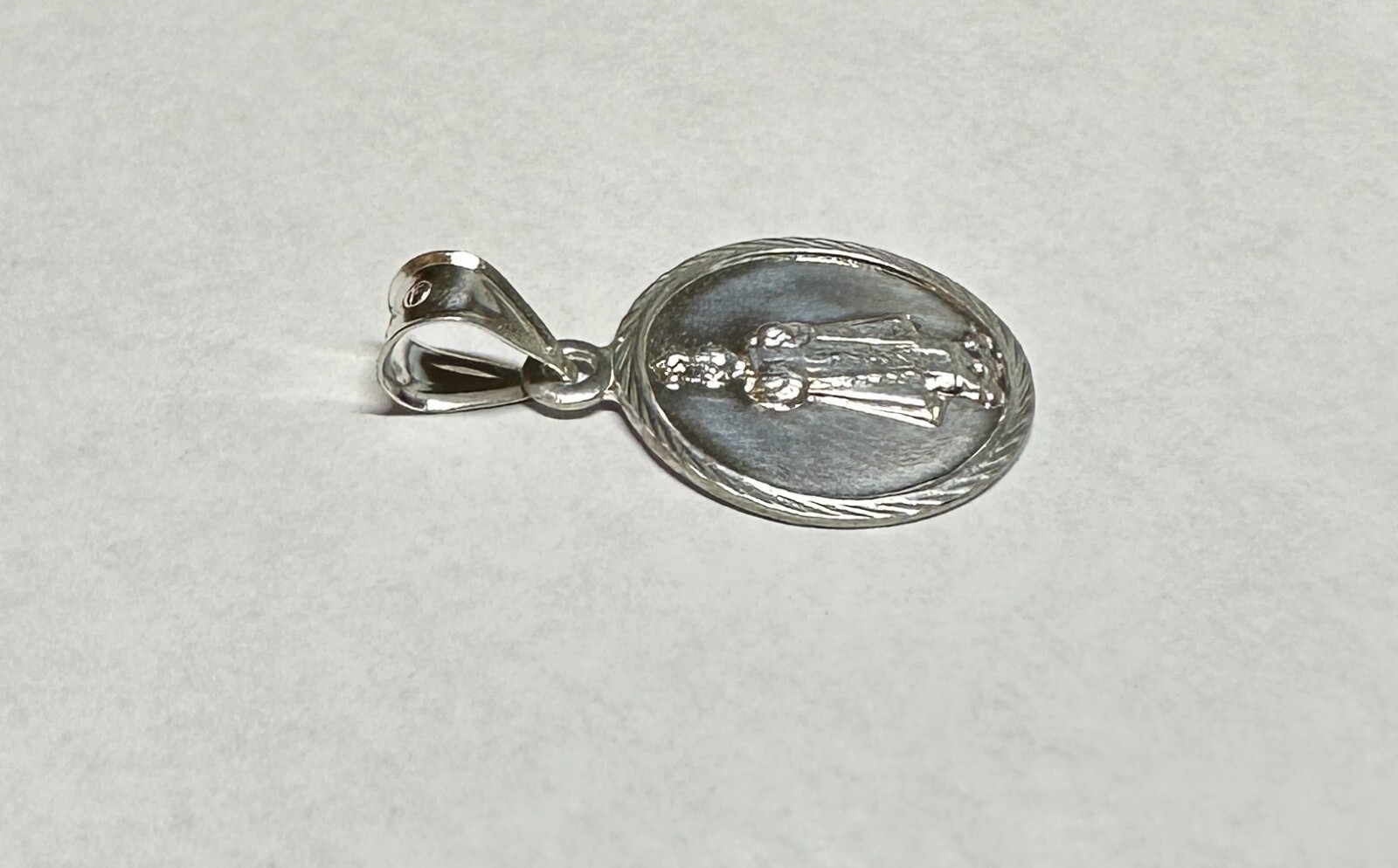Sterling Silver 925 Holy Infant of Prague 19mm (0.75″ Diameter) Medal Pendant