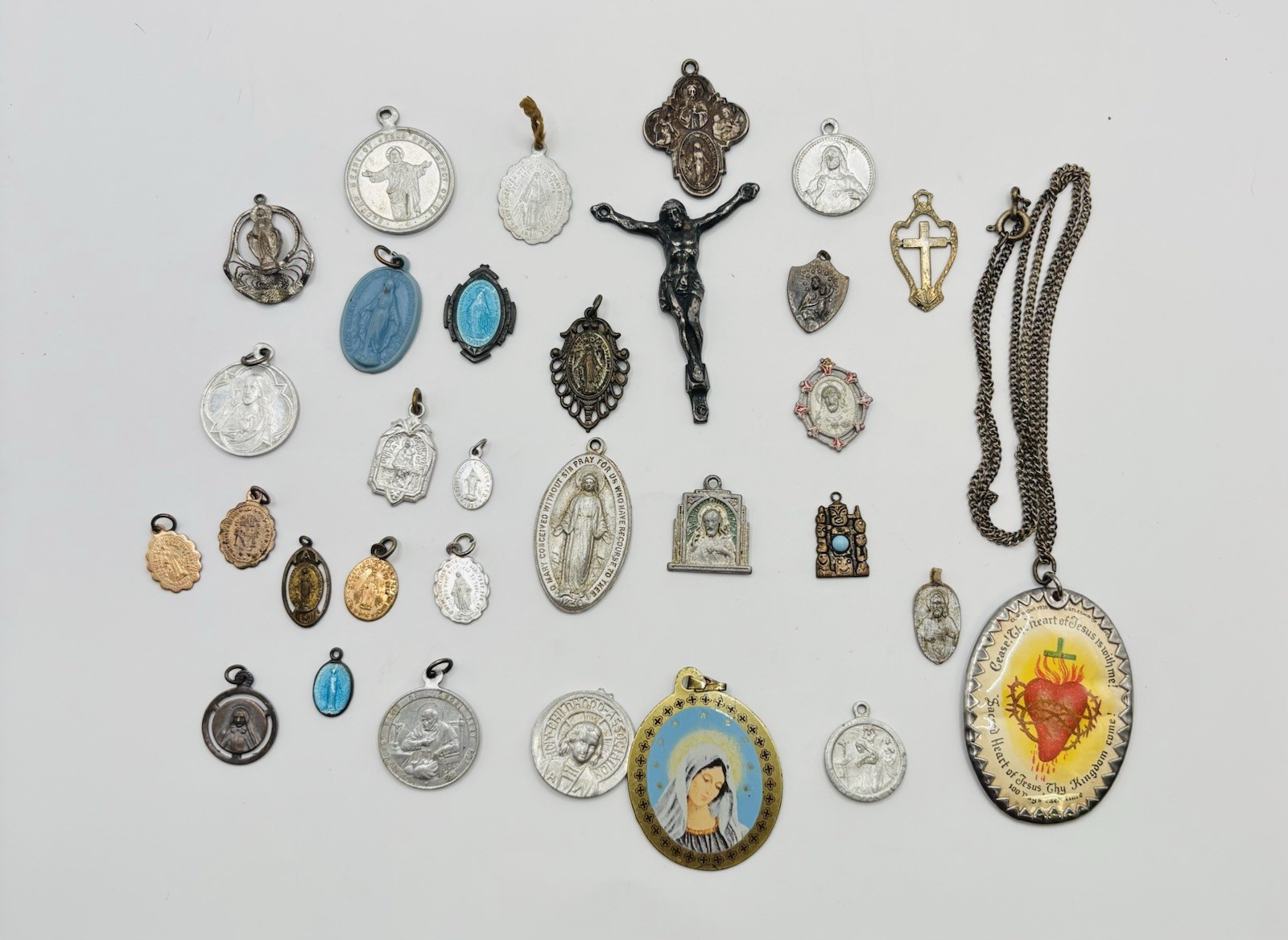 Vintage Lot of 31 Religious Catholic Medals/Pendants Italy Silver Tone/Enamel