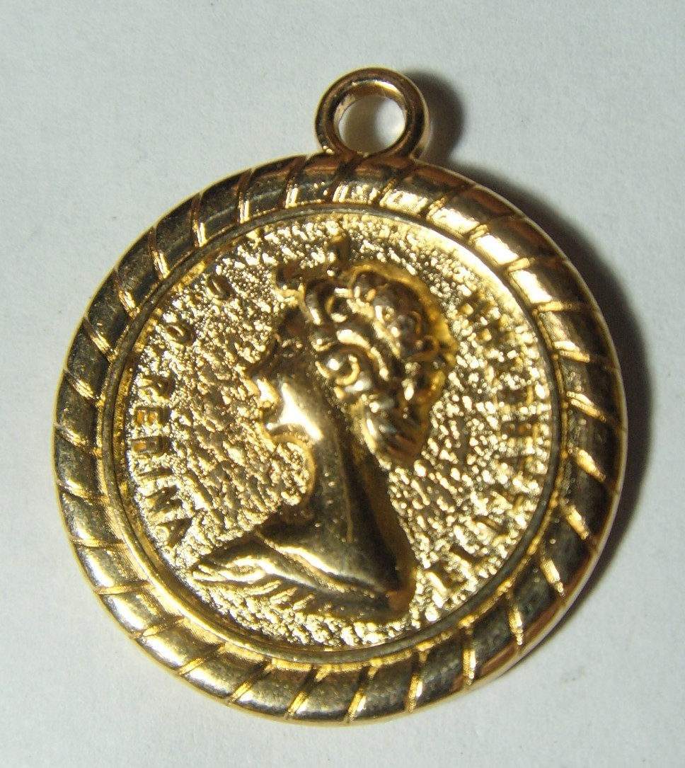 1950s antique gold tone metal Queen Elizabeth ii Regina DG pendant 54432