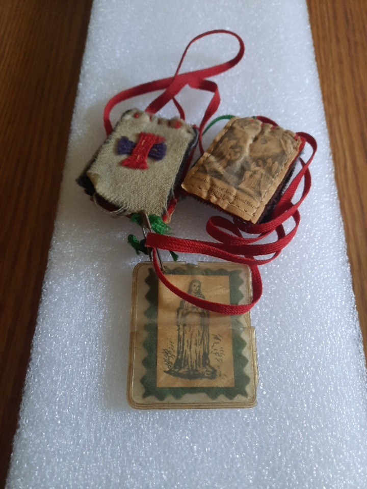 Vintage Multi-color Scapular Holy Passion of Jesus Christ Sacred Heart Mary Save