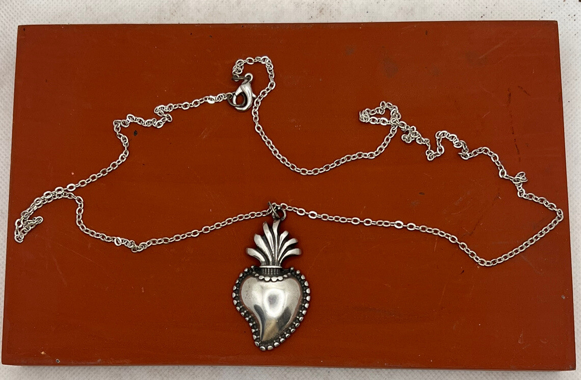Vintage Miracros Silver Bath Metal Ex Vote Heart Necklace 4.5×2.5cm