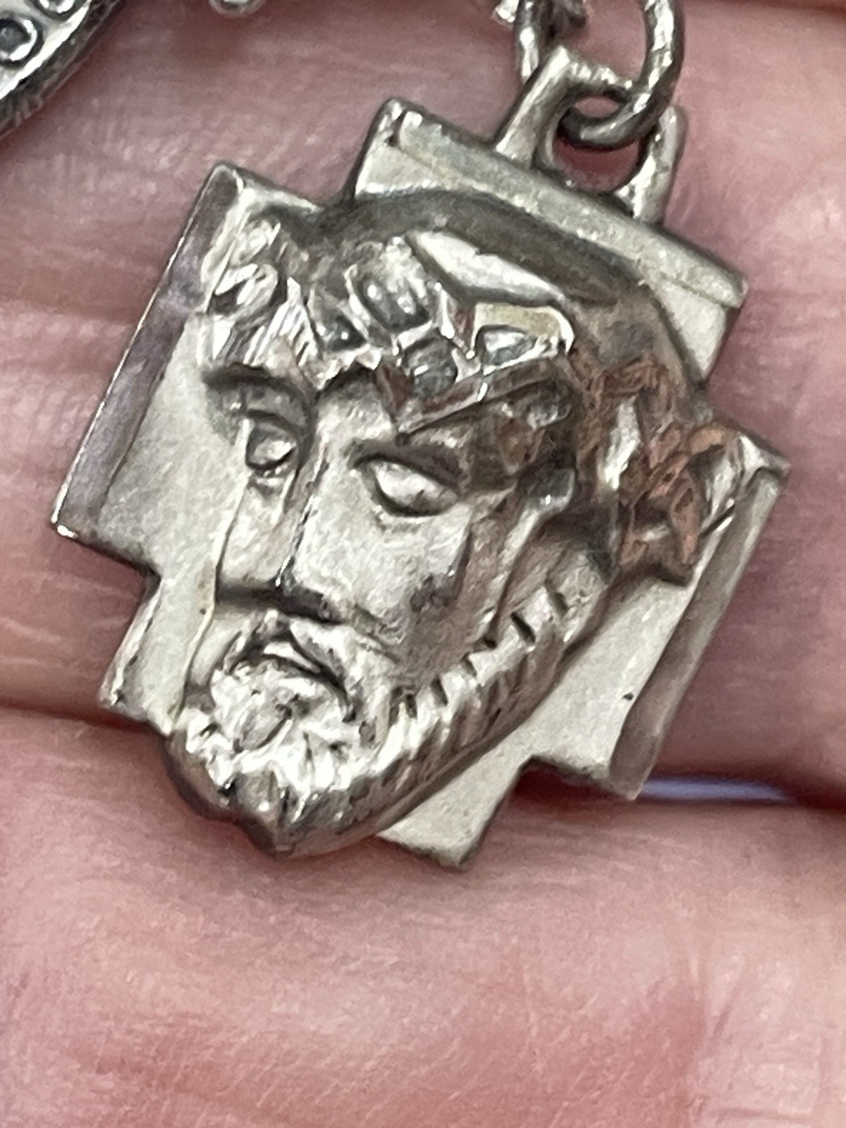 STERLING SILVER RELIGIOUS ITEMS VINTAGE CHAPEL, CREED, ALE(PANDORA?),DIFF.SAINTS