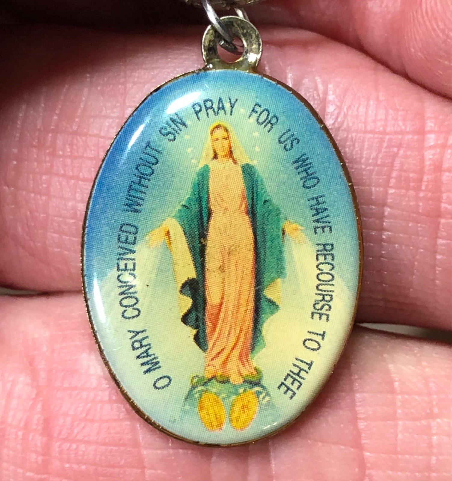 1950’s Vintage Miraculous Medal Painted Pendant Virgin Mary Catholic Necklace