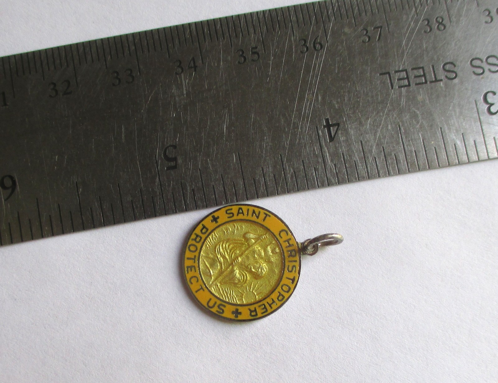 7/8in VINTAGE STERLING SILVER YELLOW ENAMEL SAINT CHRISTOPHER MEDAL PENDANT