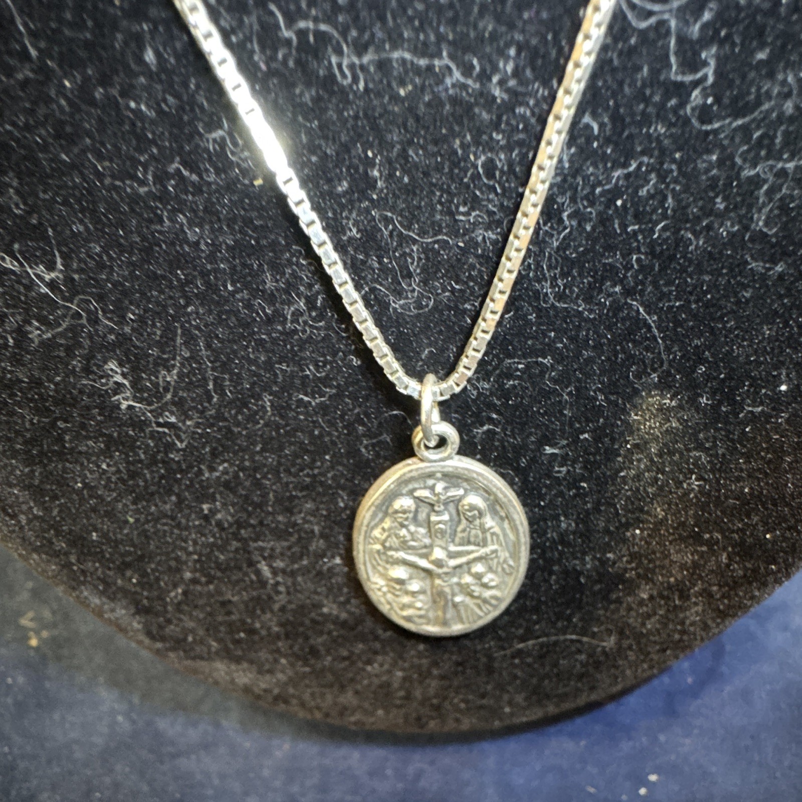 925 Italy Sterling Silver Christian Catholic Crucifix Medal Pendant Necklace