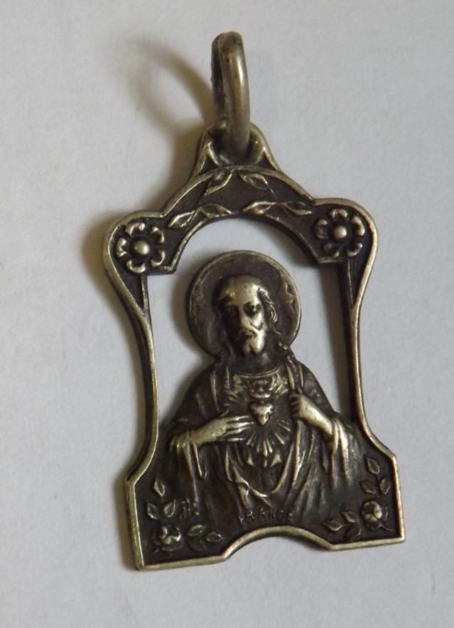 Sacred heart of Jesus floral ornate open work charm pendant medal France