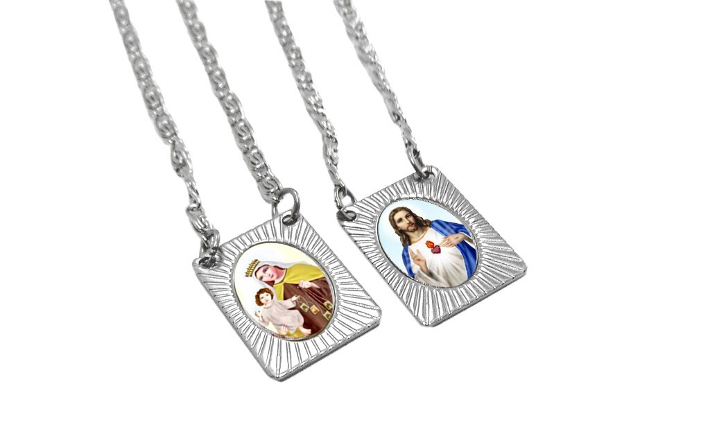 Stainless Steel Squared Scapular Necklace Strond and Long Chain Unisex