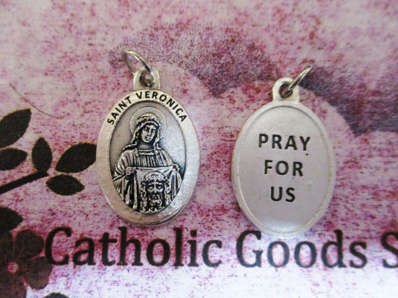 Saint St. Veronica + Pray for Us – Silver tone Oxidized 1 inch Medal
